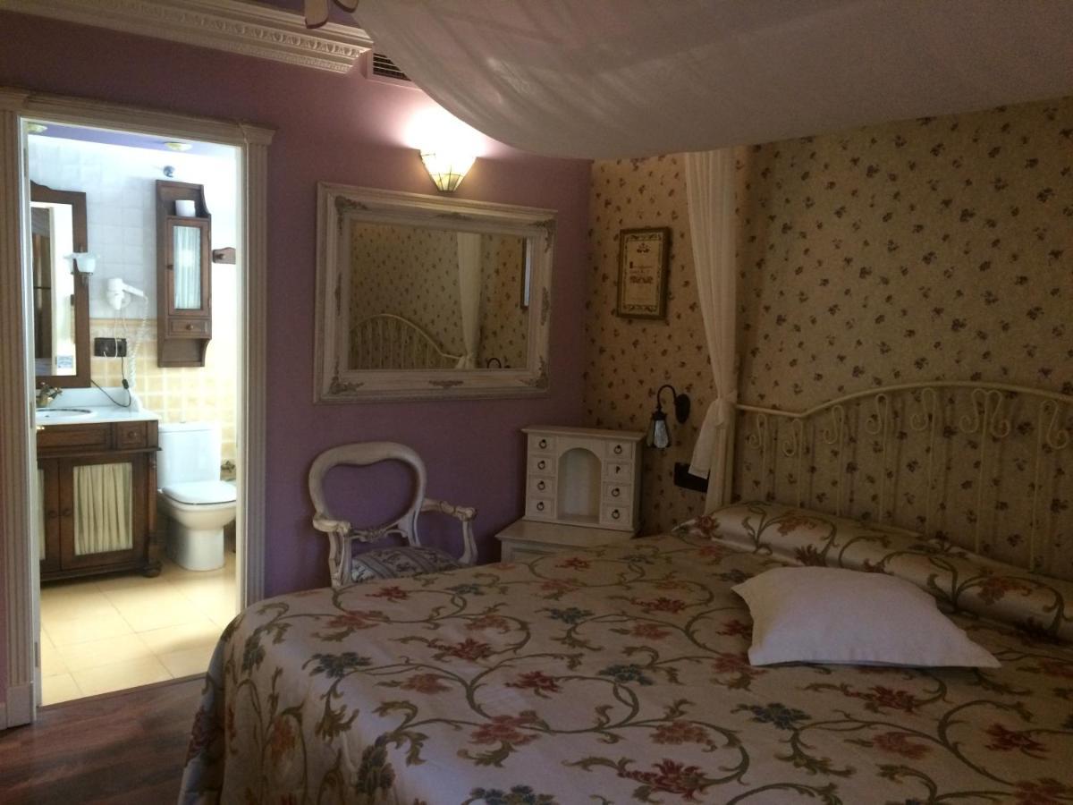 Ibb Masia De Lacy Hotel