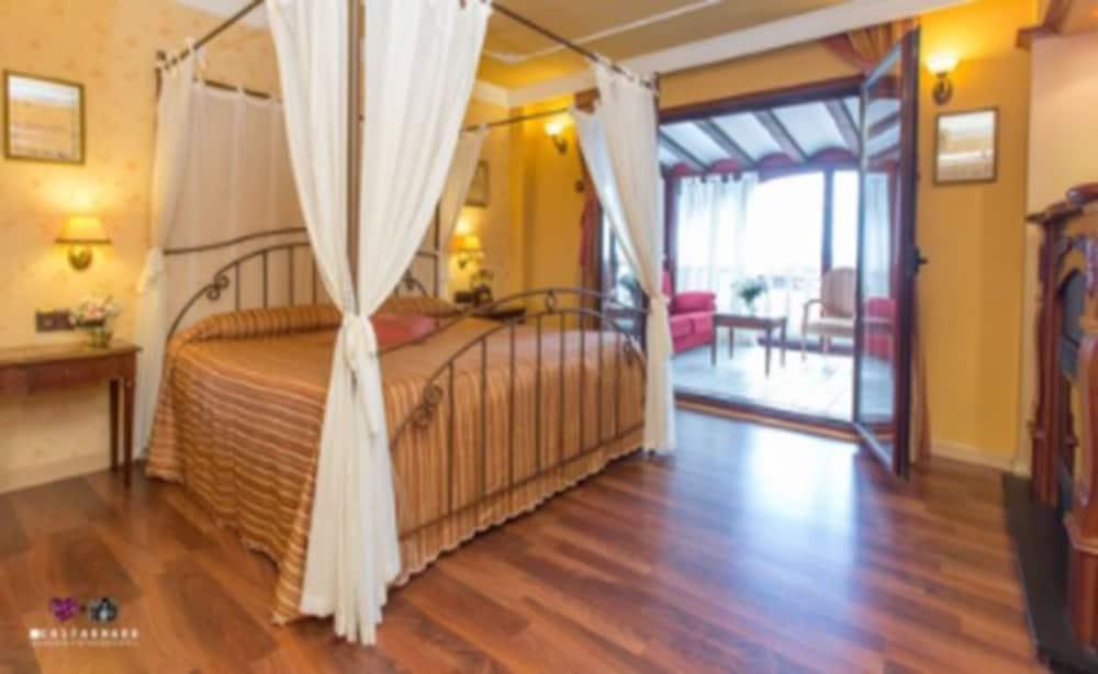 Ibb Masia De Lacy Hotel 4*