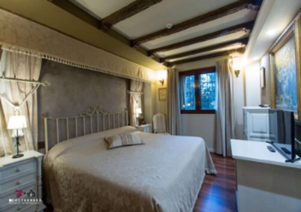 Hotel Ibb Masia De Lacy